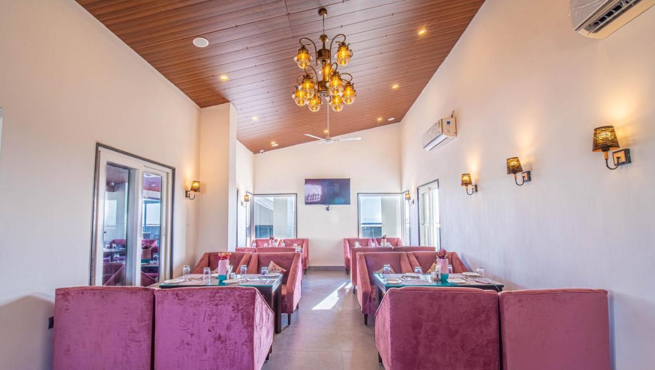Hotel Js Souvenir Dehradun Bagian luar foto