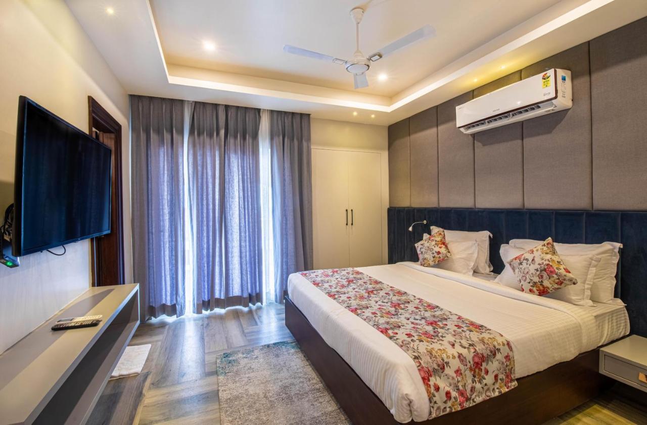 Hotel Js Souvenir Dehradun Bagian luar foto