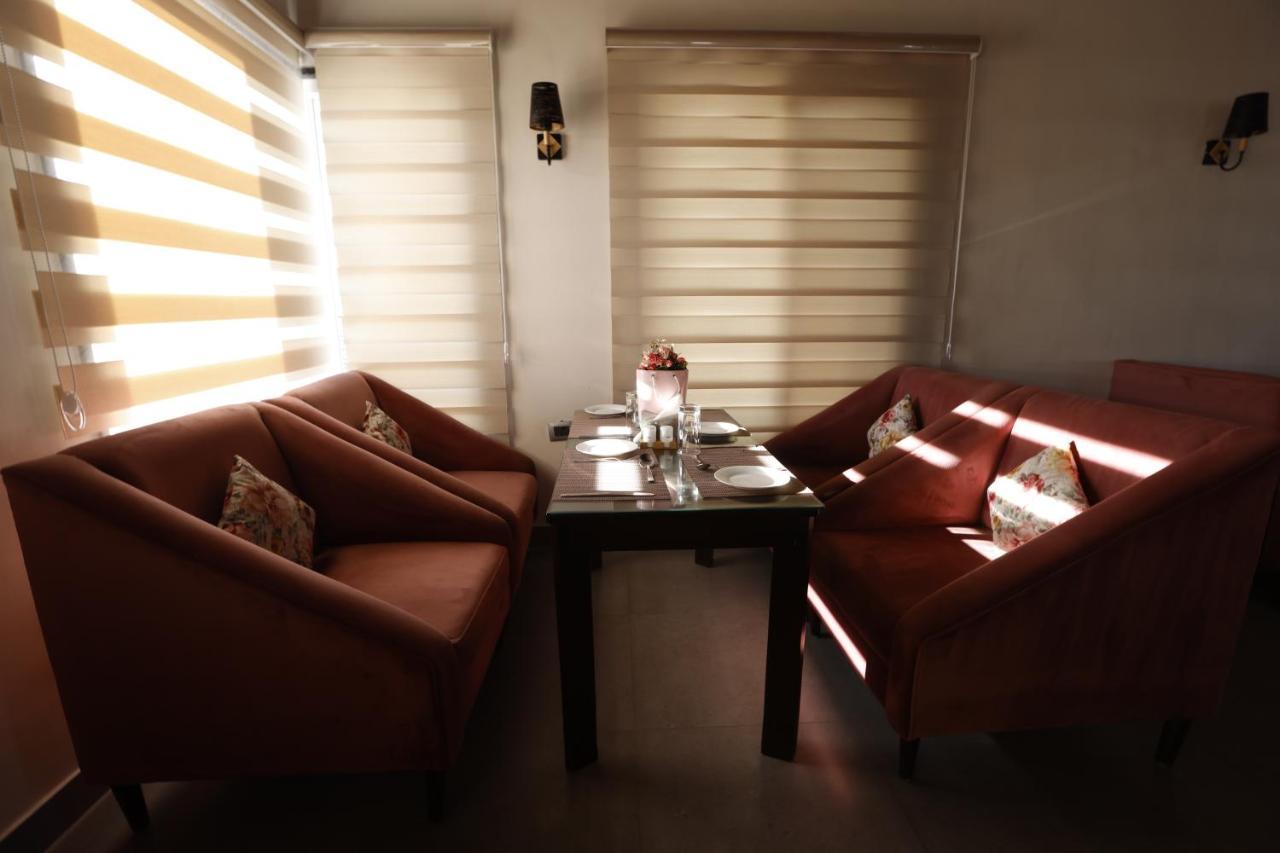 Hotel Js Souvenir Dehradun Bagian luar foto
