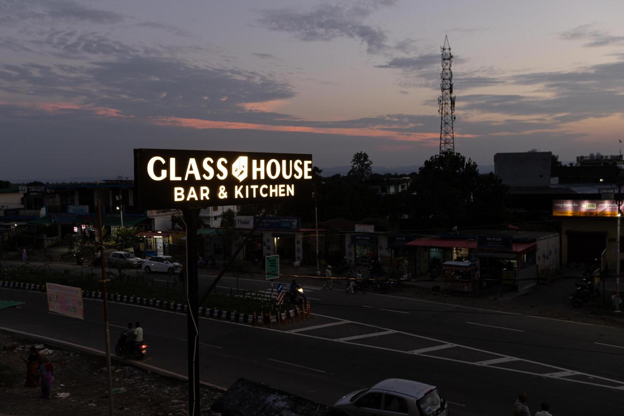 Hotel Js Souvenir Dehradun Bagian luar foto